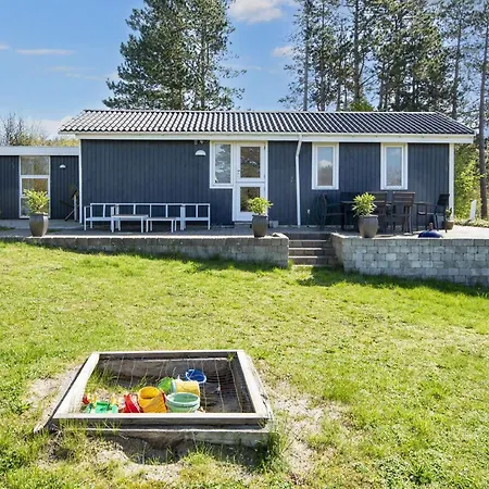 4 Star Holiday Home In Ebeltoft Ebeltoft